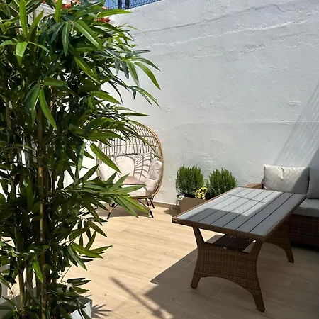 בית נופש At Maries 4 *